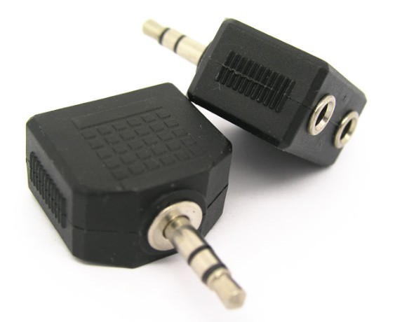 电脑前置耳机孔插上去没反应,必须禁用前置孔